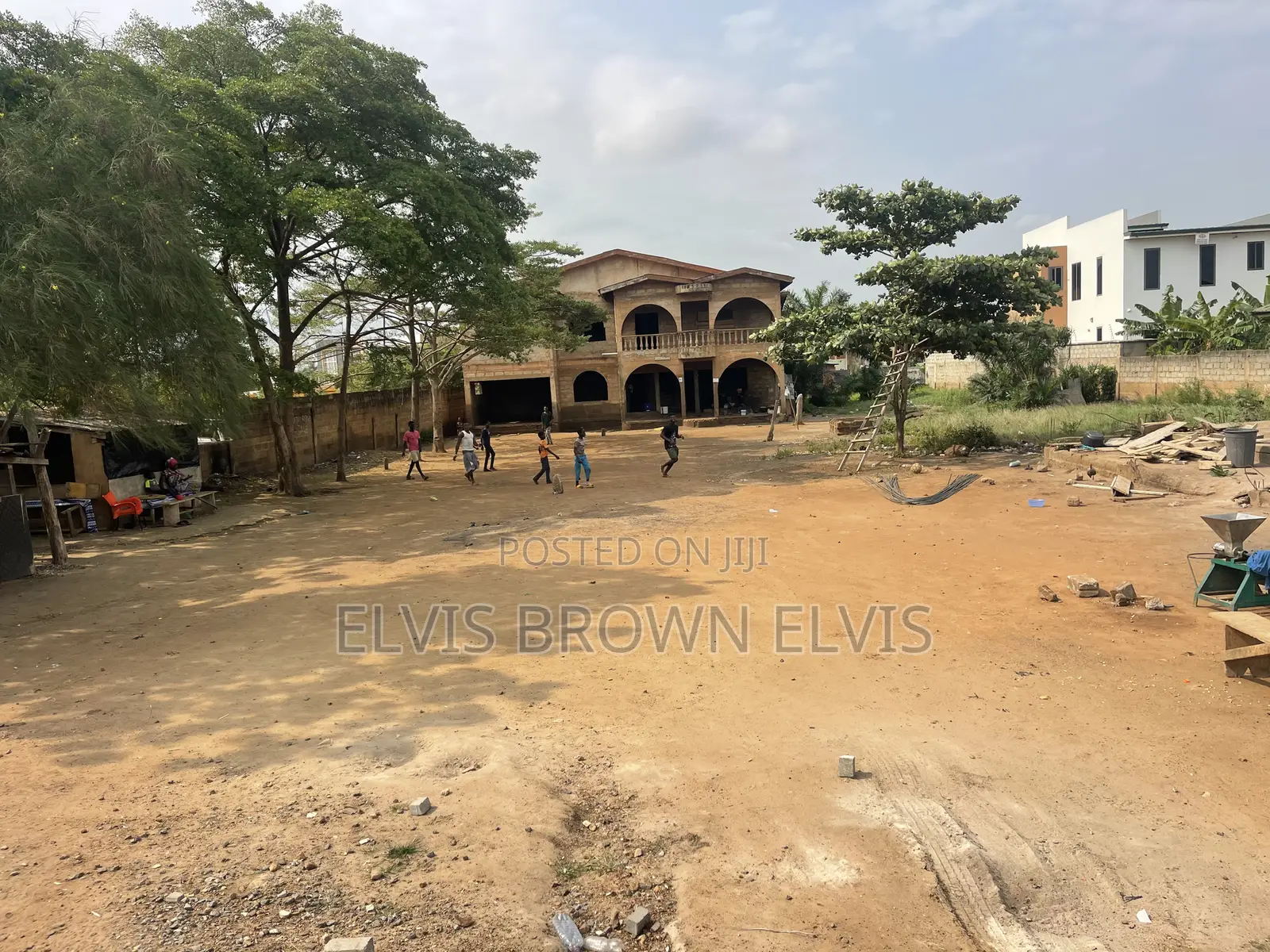5bdrm Duplex in Living Large, Ashaley Botwe for sale in Ashaley Botwe