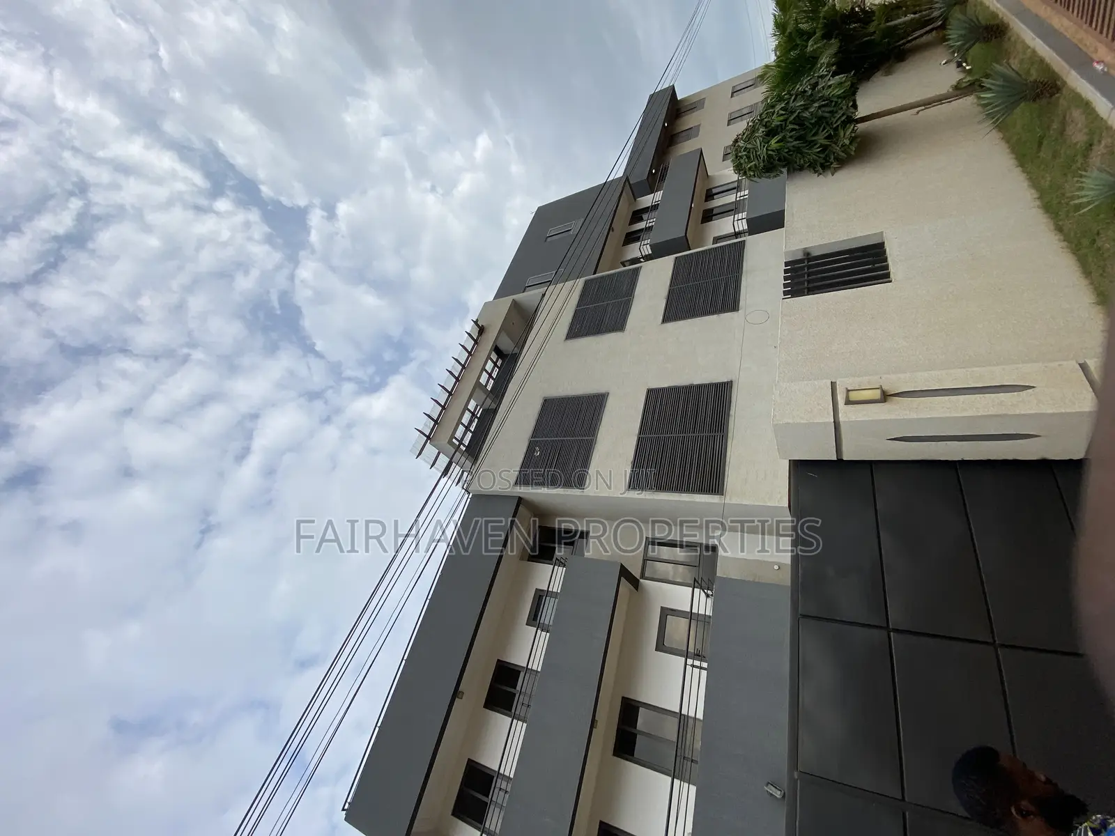 2bdrm Apartment in Tseaddo, Airport Residential Area for rent in Airport Residential Area