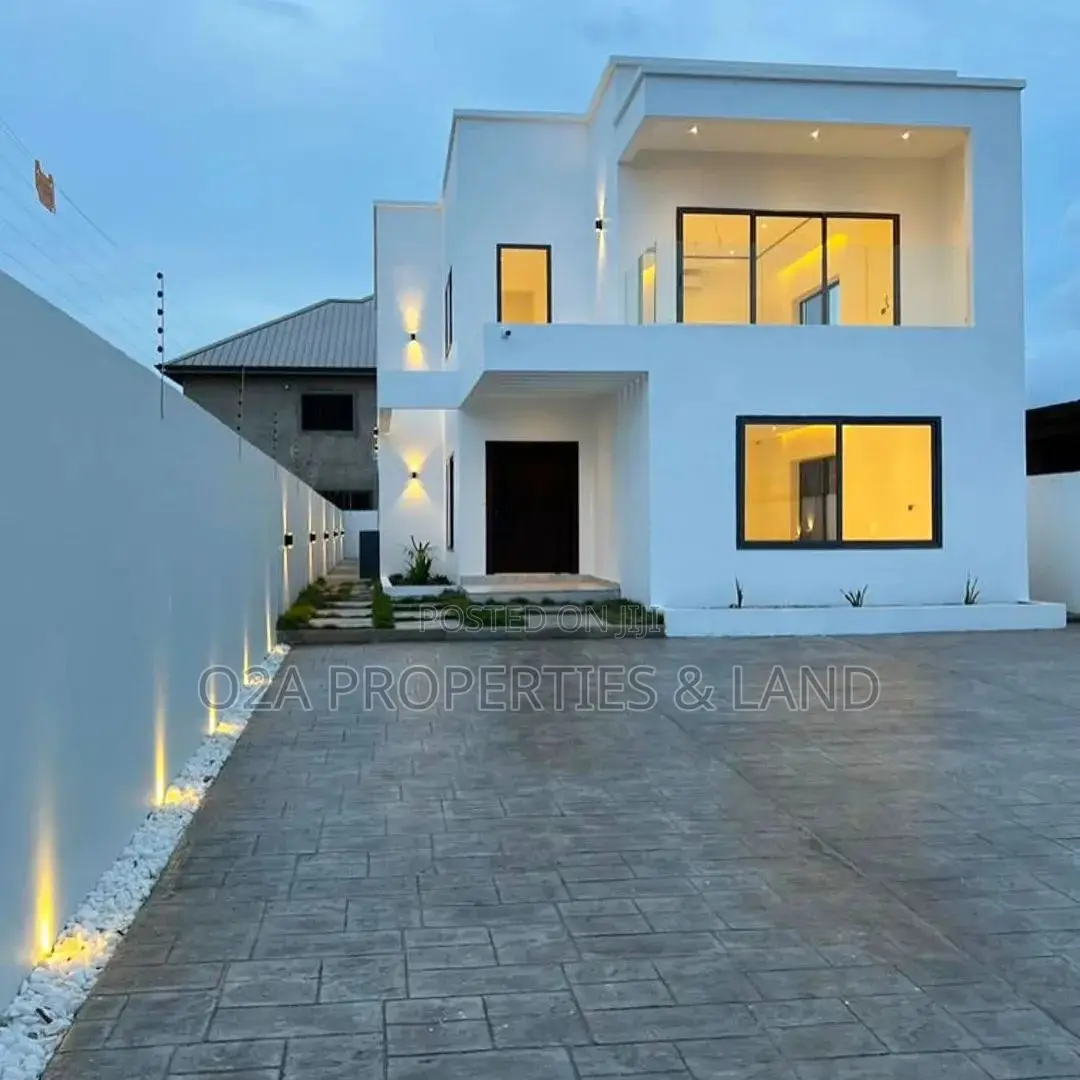 3bdrm House in East Legon Hills, Police Station for sale in Police Station