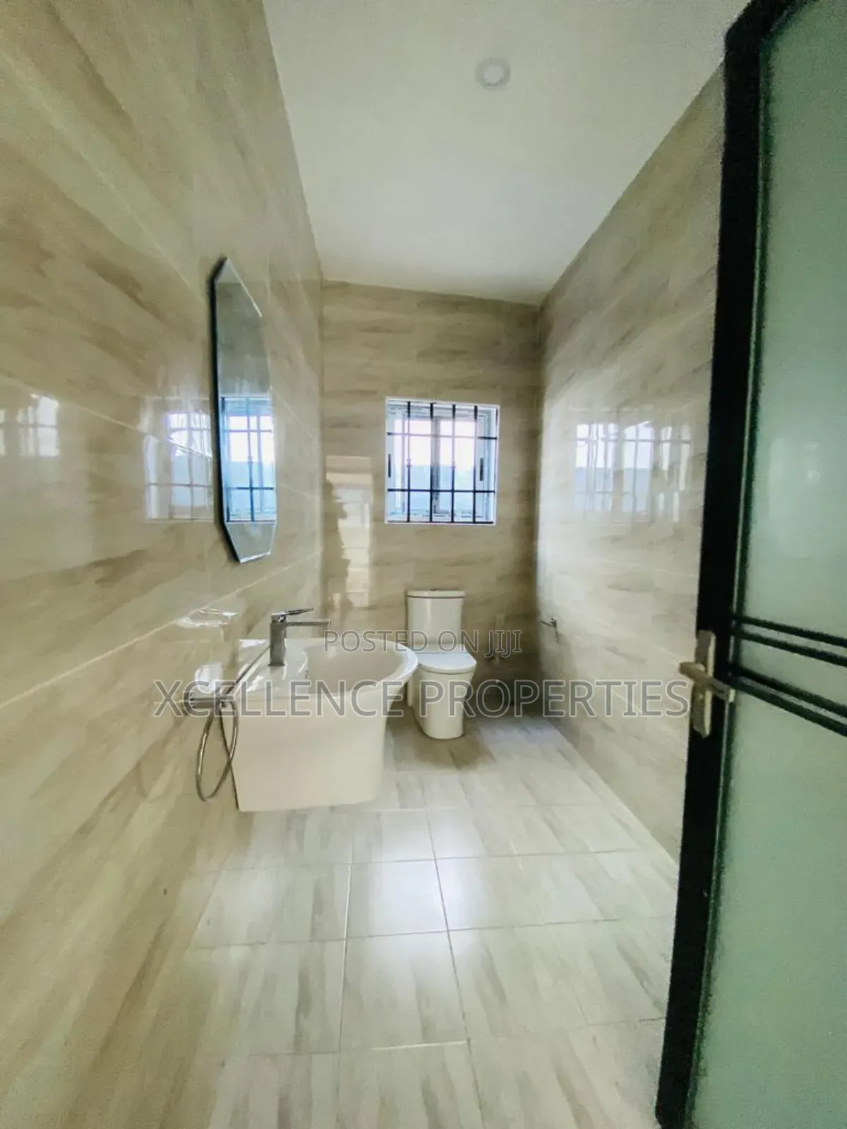 4bdrm Duplex in Xcellence Properties, Adjiriganor for rent in Adjiriganor