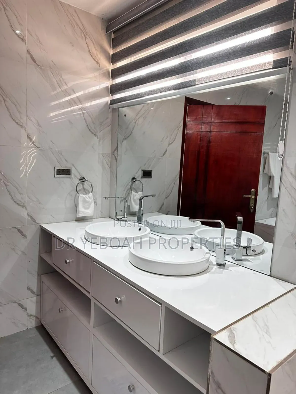 Furnished 5bdrm Penthouse in Spintex:-Fully for rent in Spintex