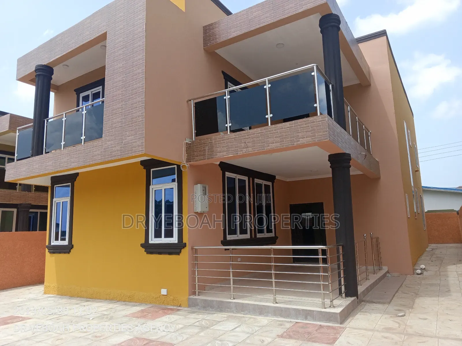 4bdrm Mansion in Spintex:- 4 Bedrooms for sale in Spintex