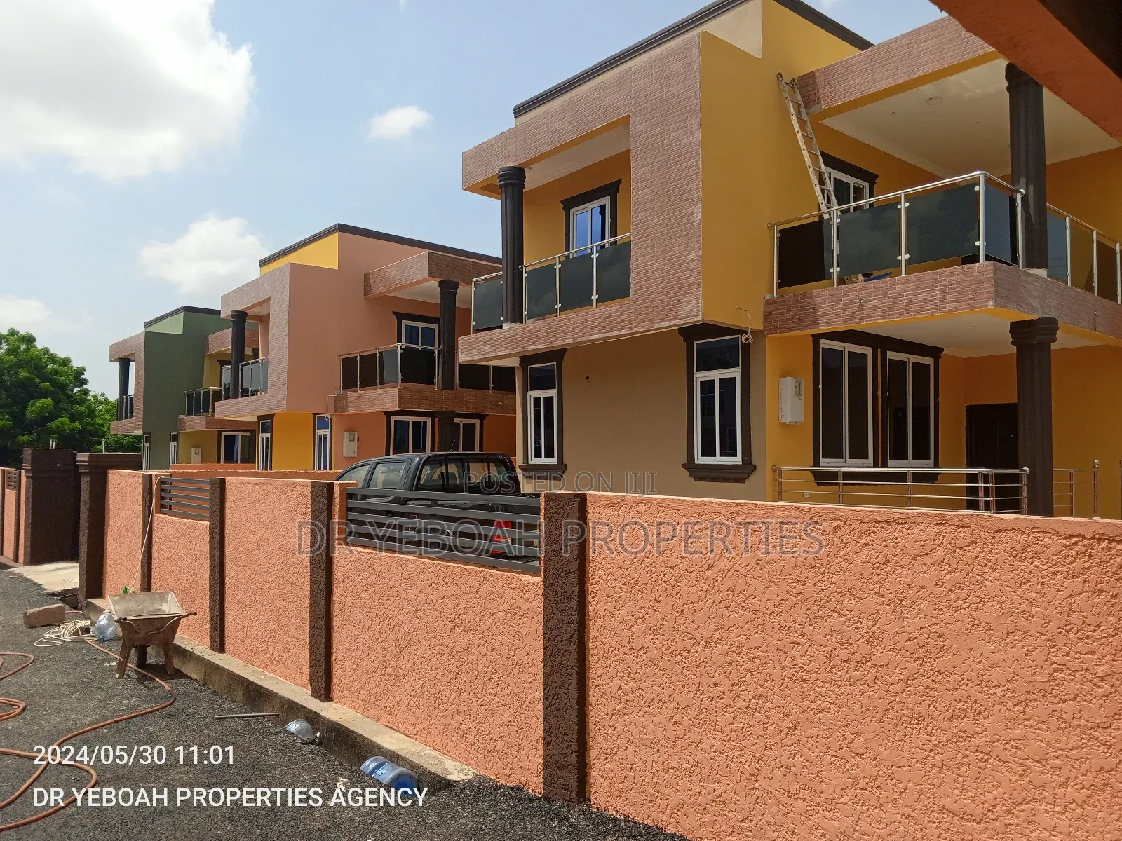 4bdrm Mansion in Spintex:- 4 Bedrooms for sale in Spintex