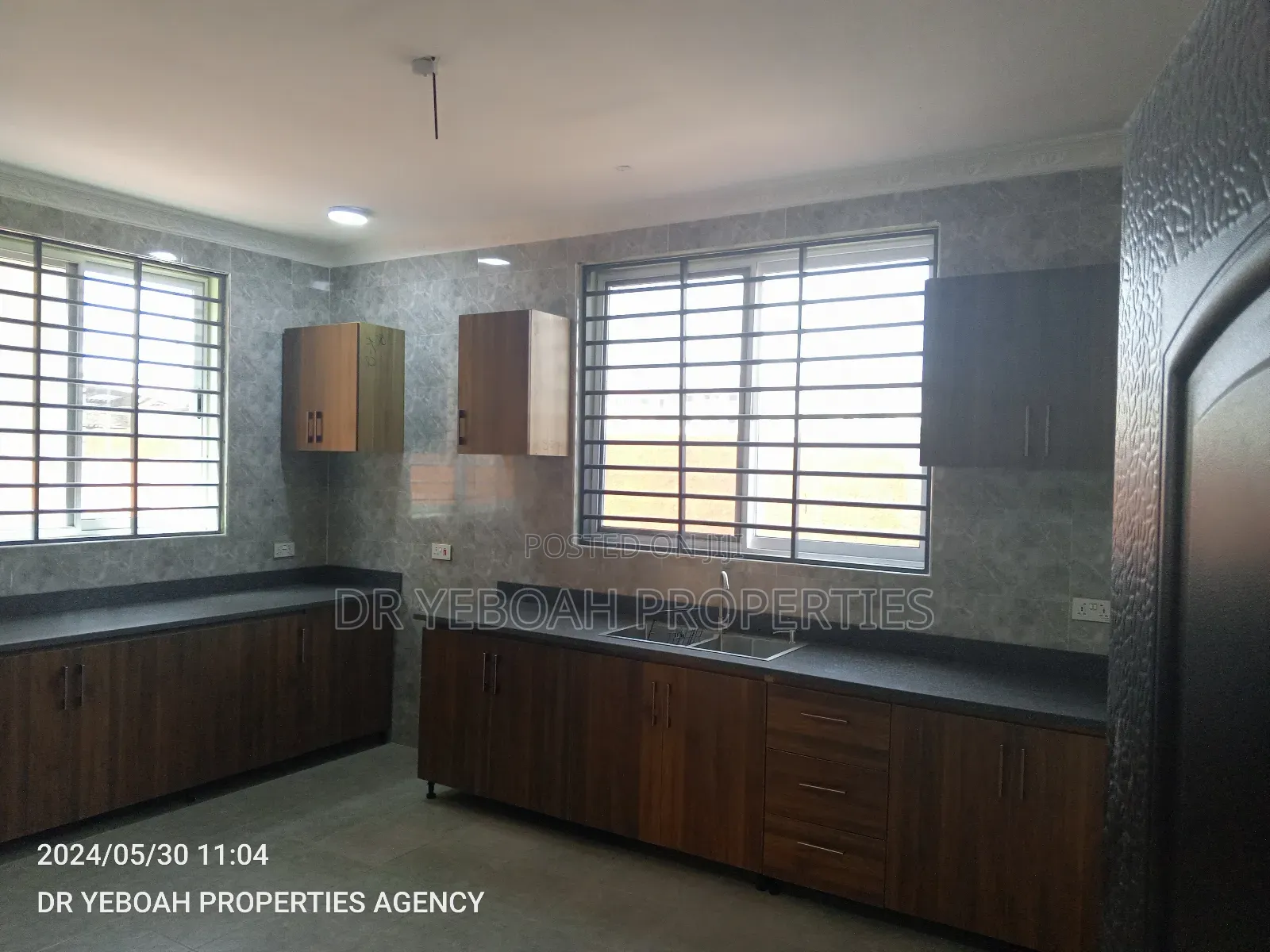 4bdrm Mansion in Spintex:- 4 Bedrooms for sale in Spintex