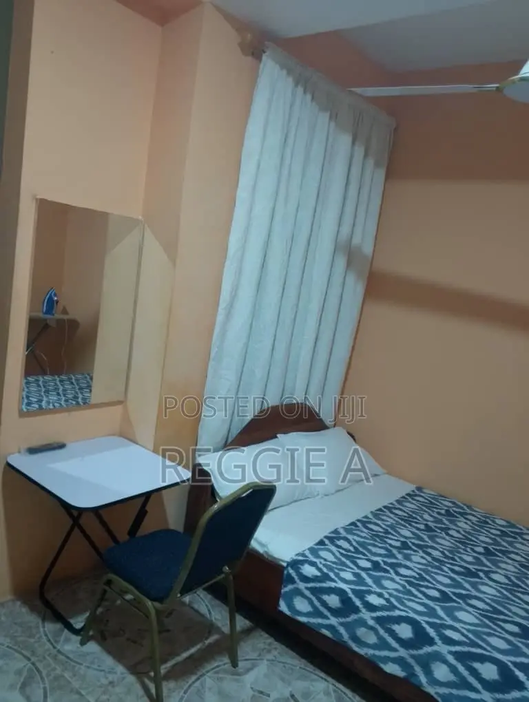 (Bf) ¢150.00!A Day - One Bedroom Studio Fully Furnished Flat. in Top Base