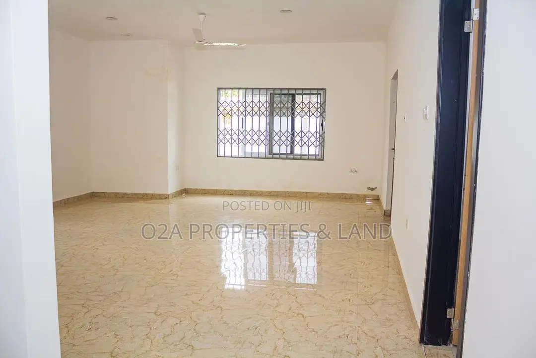 3bdrm House in Kwabenya, Ga East Municipal for sale in Ga East Municipal