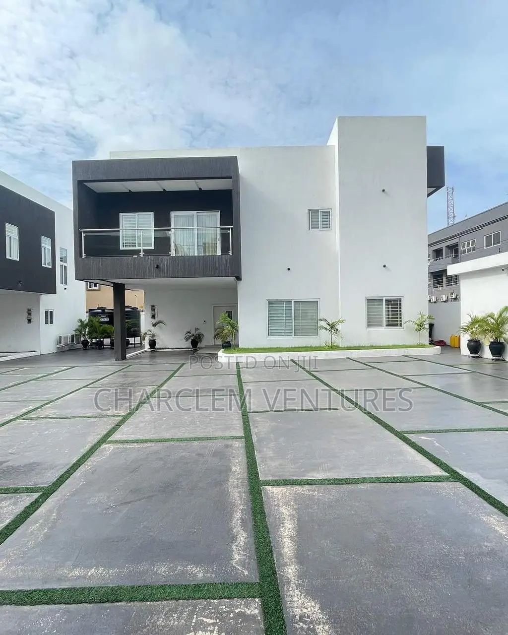 3bdrm Townhouse / Terrace in Charclem Ventures, East Legon for rent in East Legon