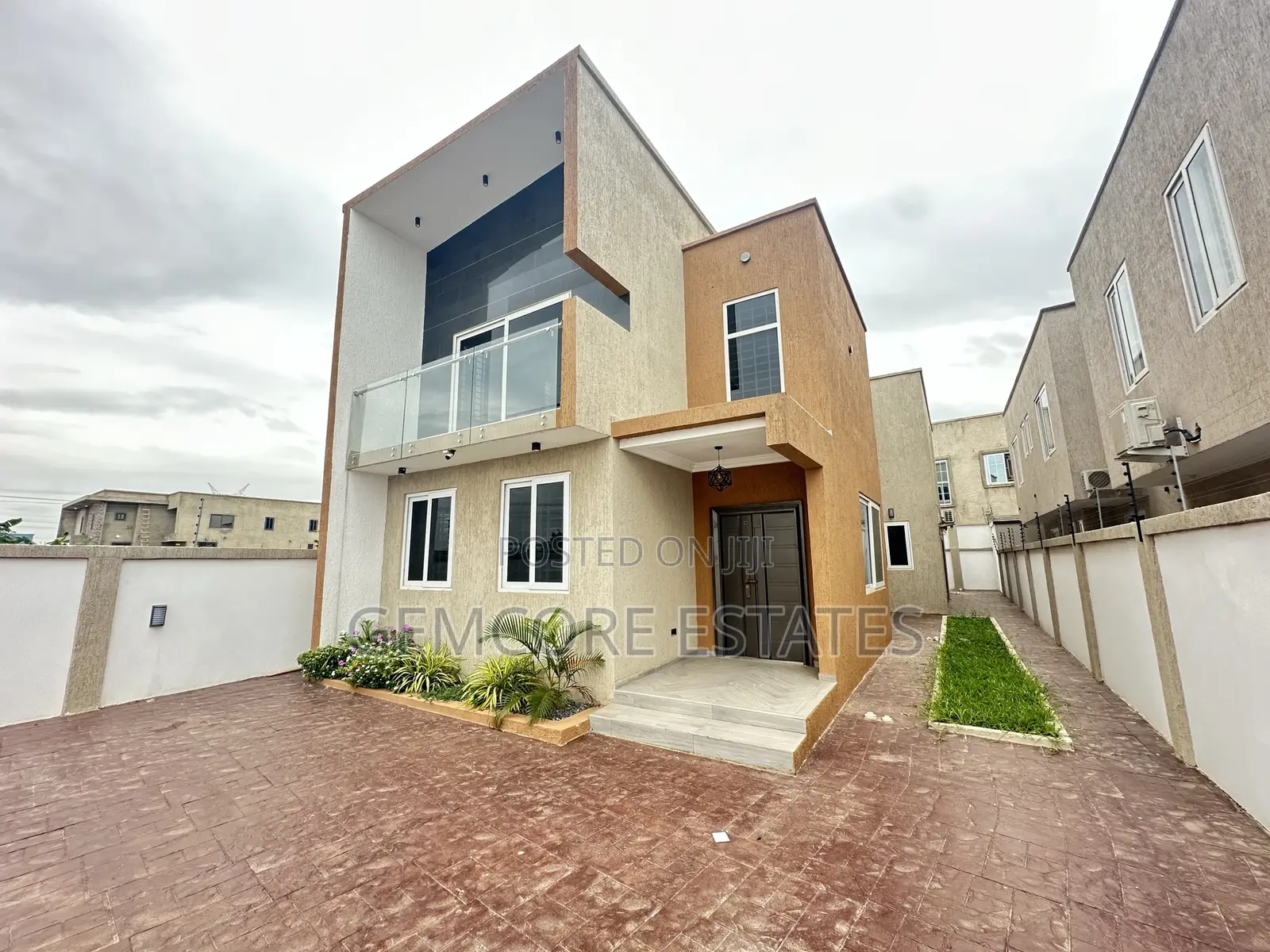 4bdrm House in East Legon, Ashaley Botwe for sale in Ashaley Botwe