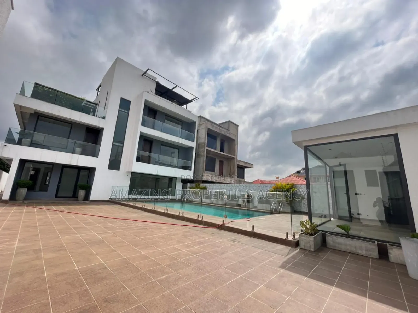 5bdrm House in East Legon for sale in East Legon