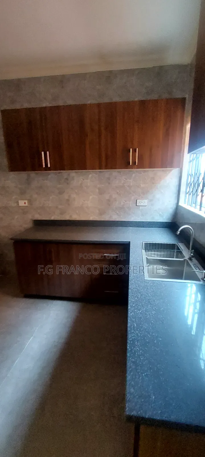 4bdrm House in Kg. Franco, Spintex for sale in Spintex