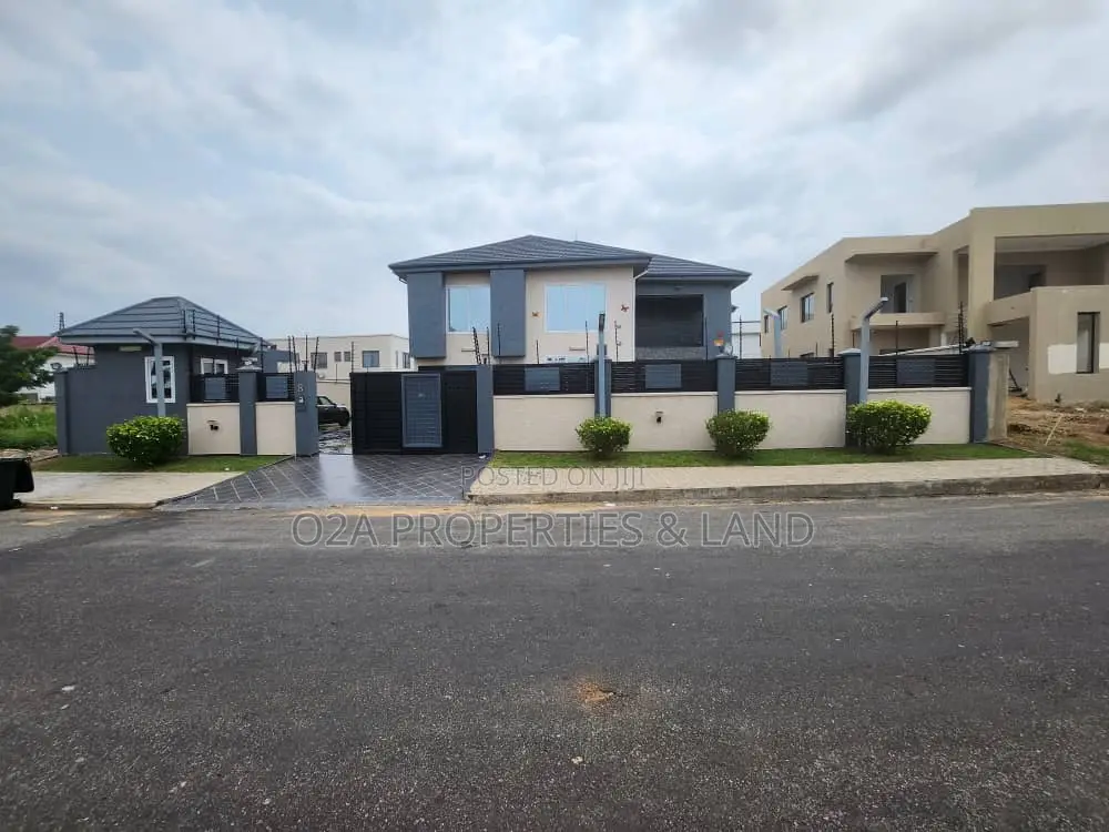 5bdrm House in Airport Hills for sale in Airport Residential Area