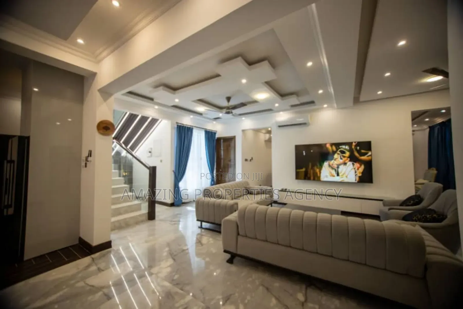 5bdrm House in Sakumono for sale in Sakumono