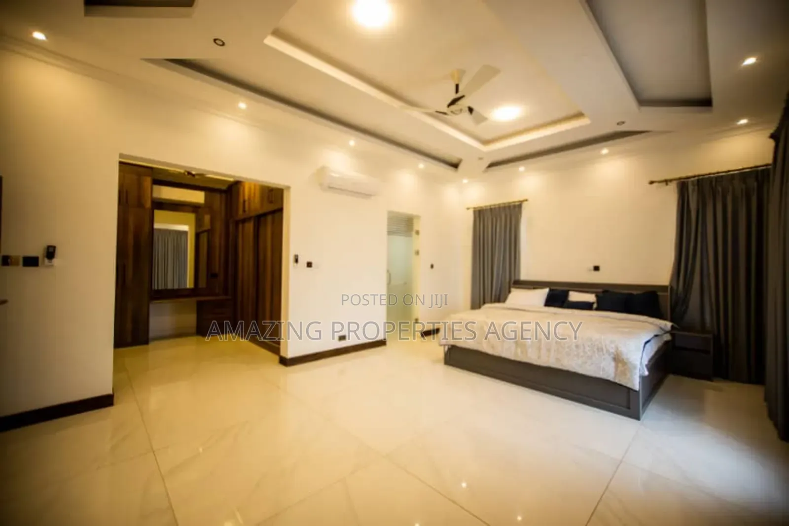 5bdrm House in Sakumono for sale in Sakumono