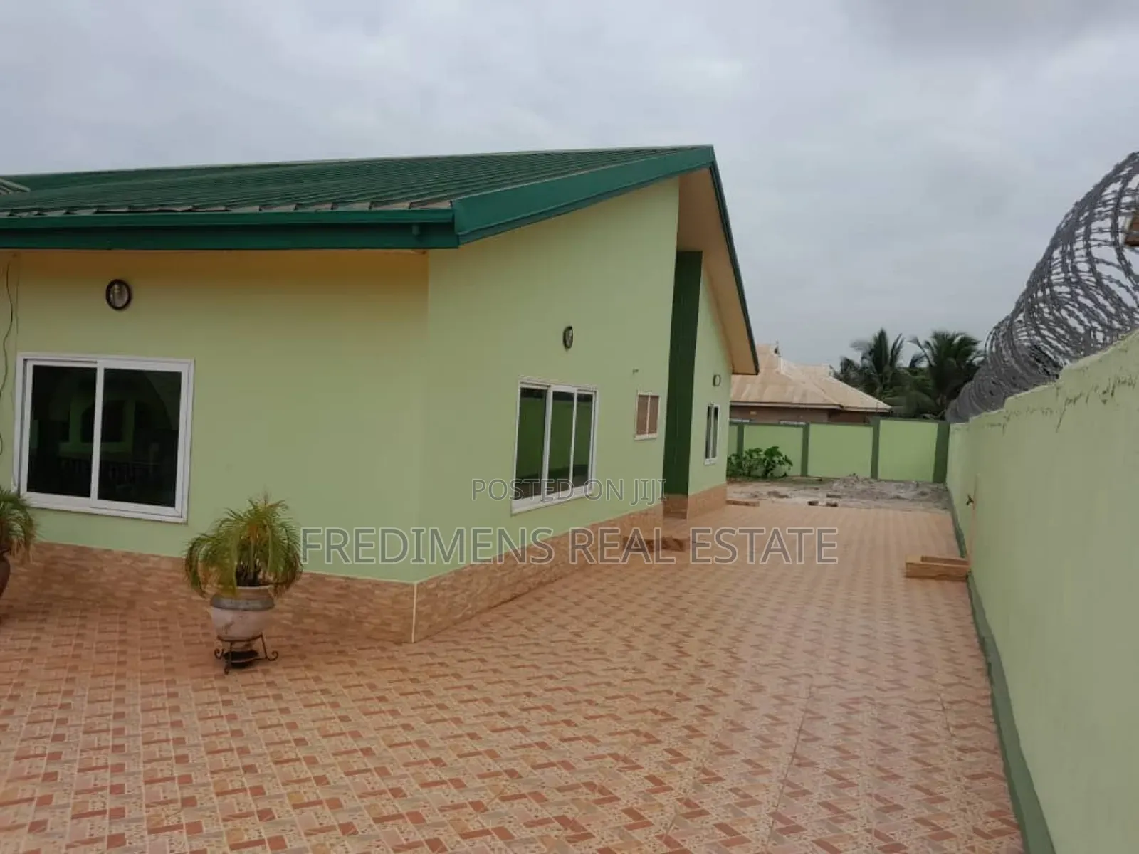 5bdrm House in Fredimens Real, Kumasi Metropolitan for sale in Kumasi Metropolitan