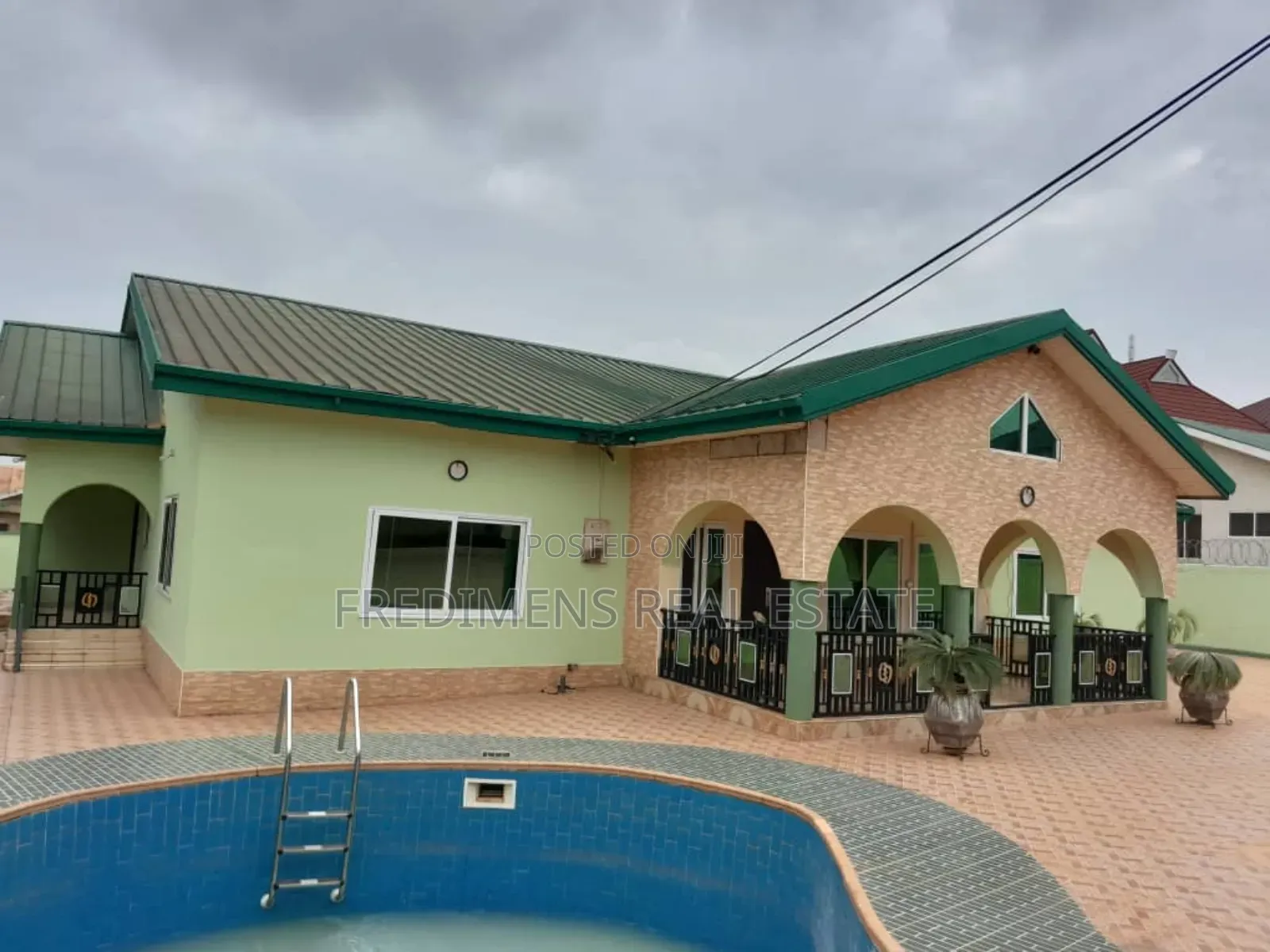5bdrm House in Fredimens Real, Kumasi Metropolitan for sale in Kumasi Metropolitan