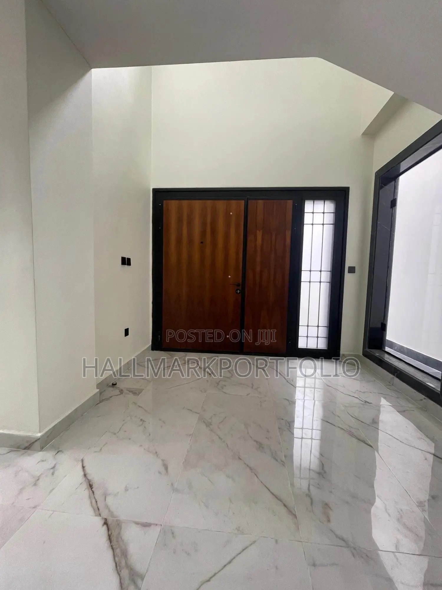 5bdrm Townhouse / Terrace in Cantonments for rent in Cantonments