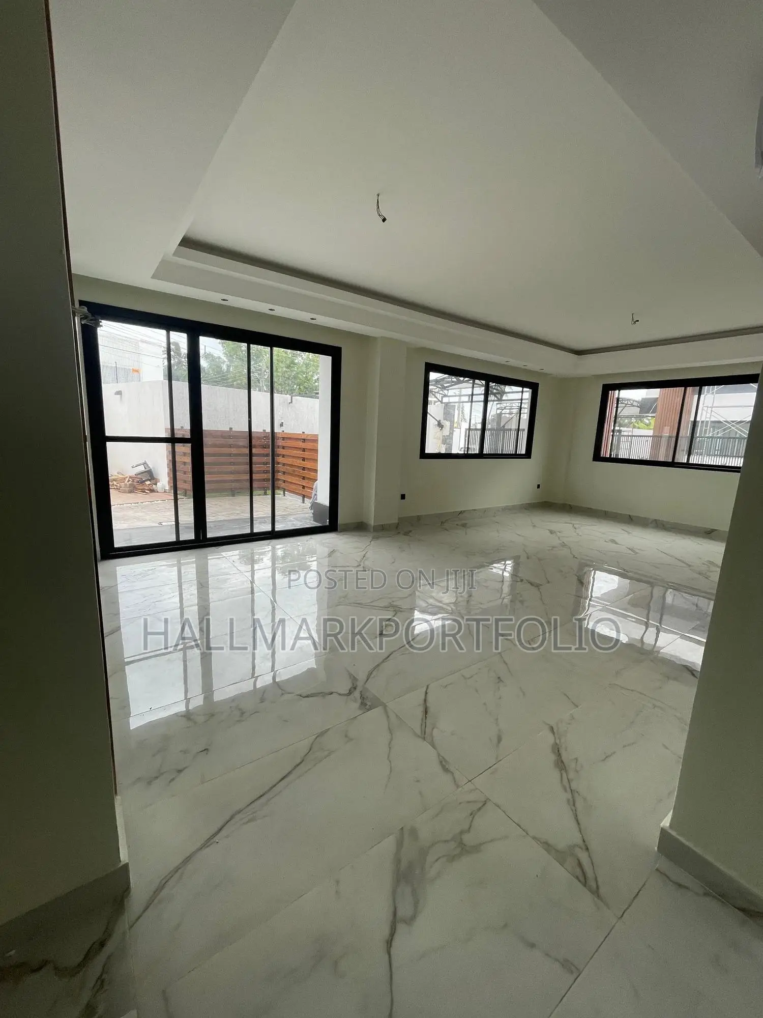 5bdrm Townhouse / Terrace in Cantonments for rent in Cantonments