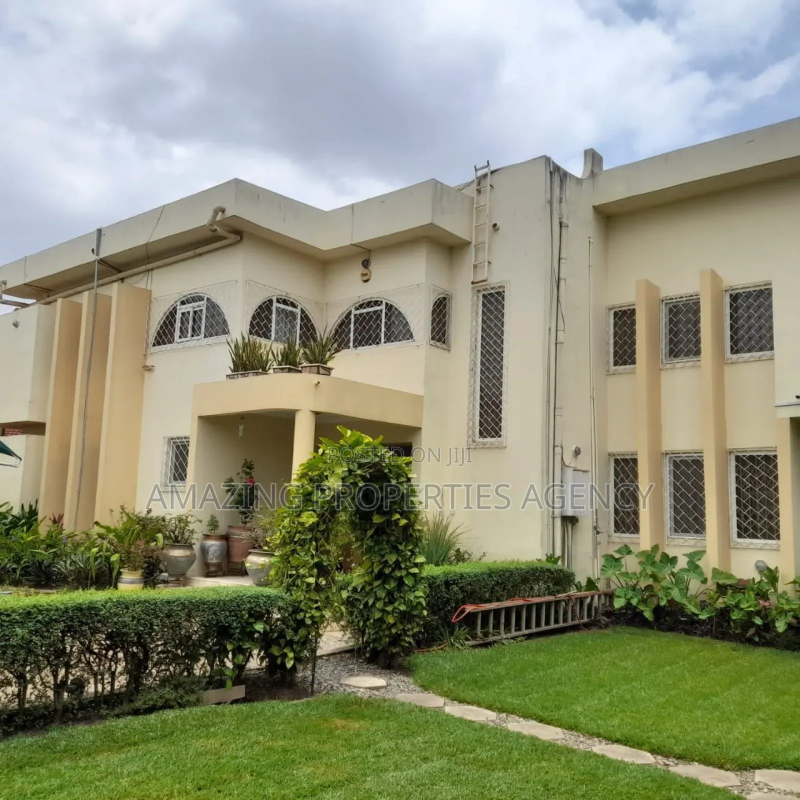 5bdrm House in Adjiriganor for sale in Adjiriganor