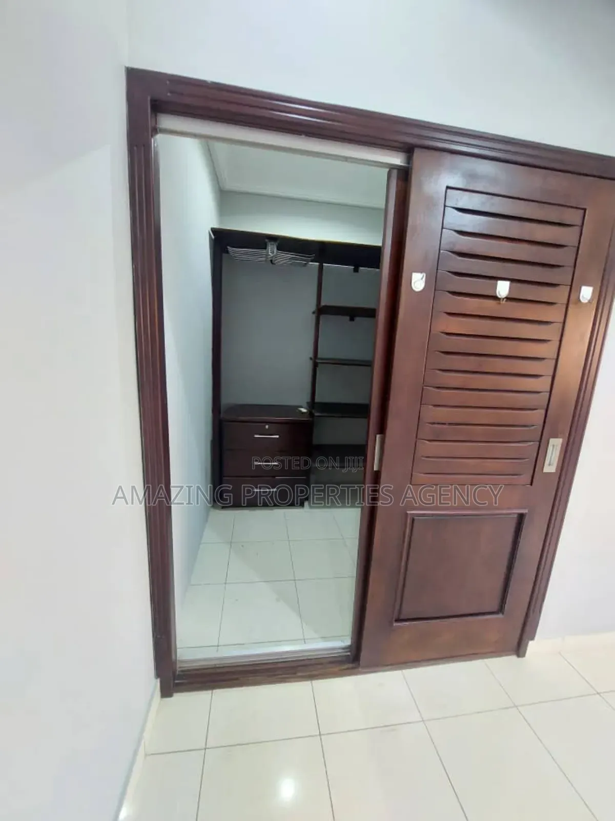 7bdrm House in Cantonments for sale in Cantonments
