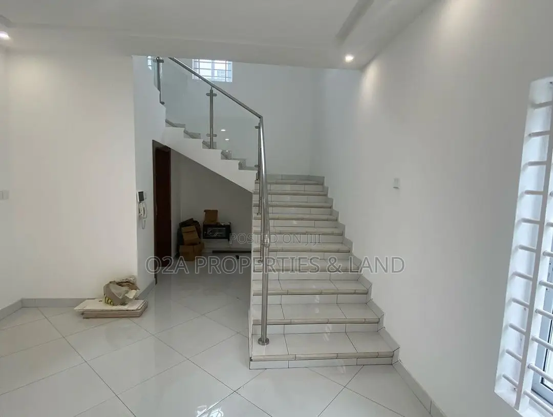 3bdrm Townhouse / Terrace in East Legon, Bawaleshie for rent in Bawaleshie