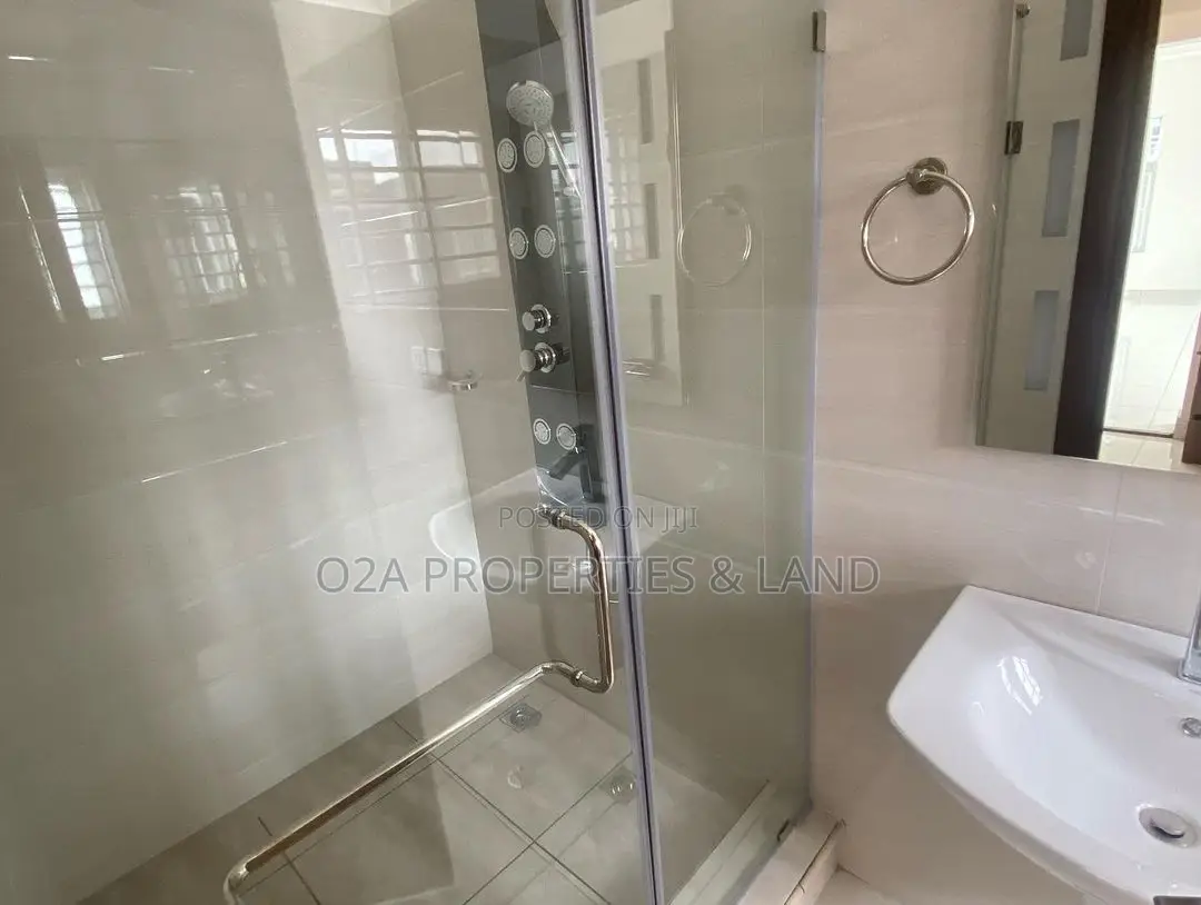 3bdrm Townhouse / Terrace in East Legon, Bawaleshie for rent in Bawaleshie
