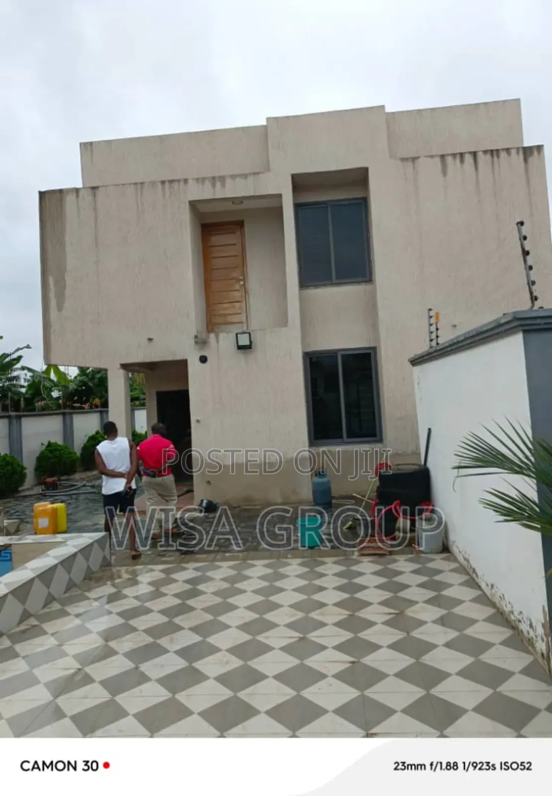 7bdrm Duplex in Wisa Groups, Accra Metropolitan for sale in Accra Metropolitan