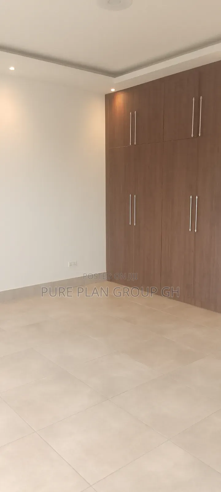 4bdrm Townhouse / Terrace in Dzorwulu for rent in Dzorwulu