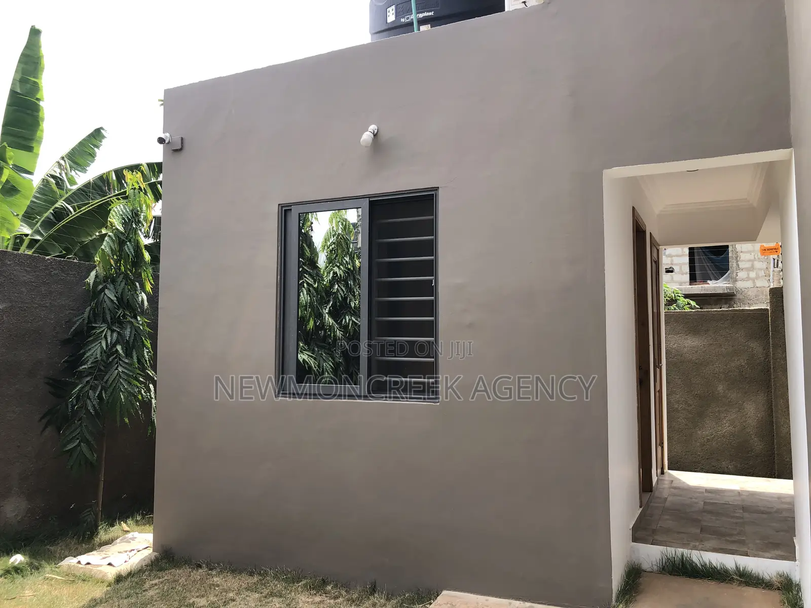 4bdrm Duplex in Oyarifa Junction, Accra Metropolitan for sale in Accra Metropolitan