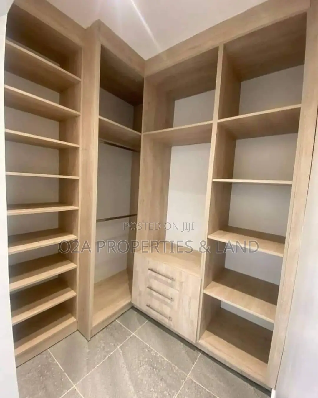 3bdrm Townhouse/Terrace in Oyarifa, Owusu Ansah for sale in Owusu Ansah
