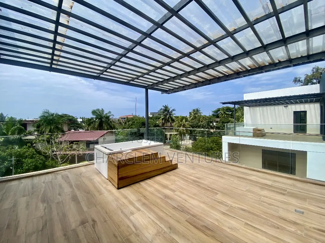 4bdrm Townhouse / Terrace in Charclem Ventures, Cantonments for rent in Cantonments