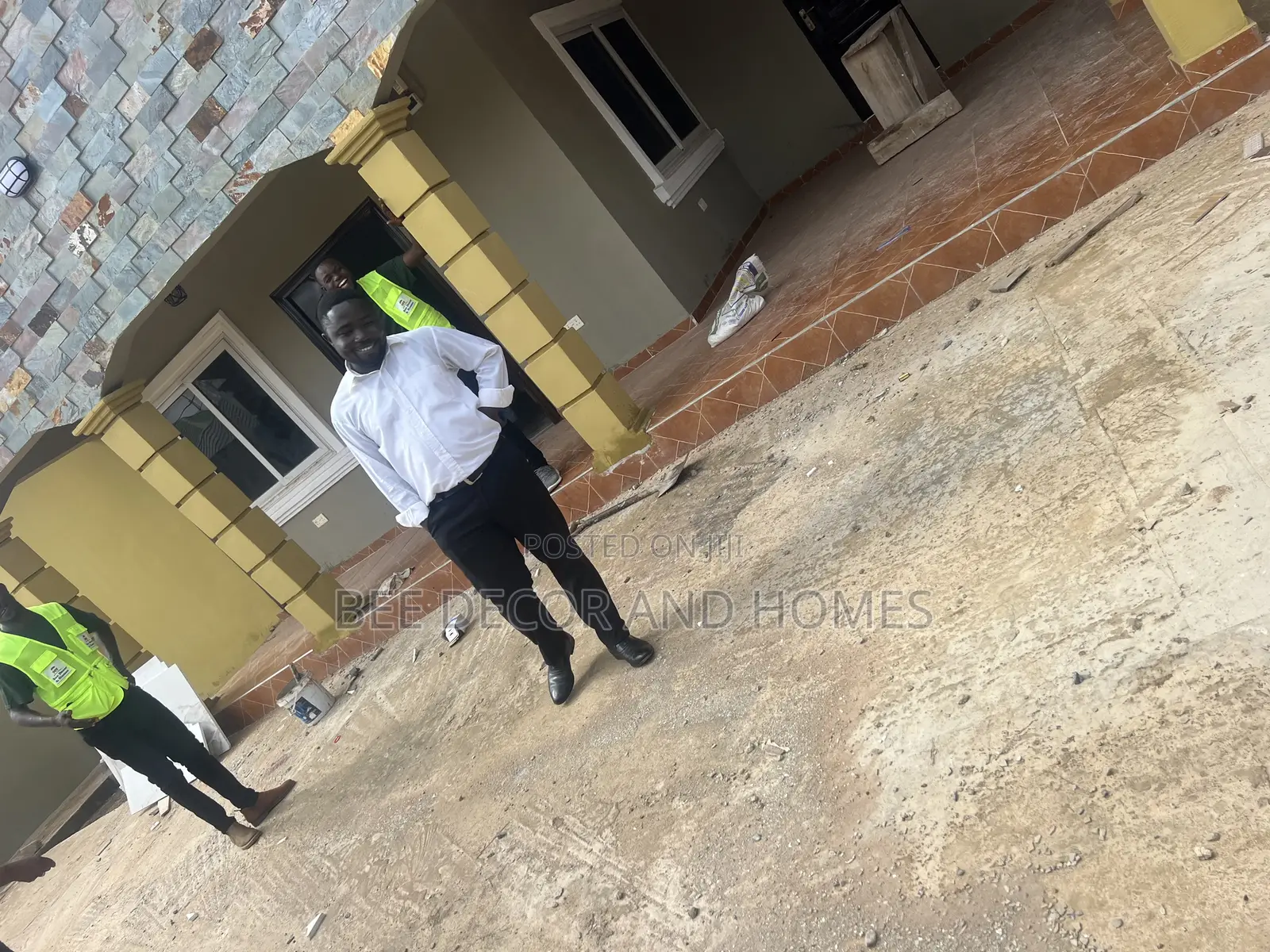 3bdrm House in Bee Decor & Homes, Old Ashomang for sale in Old Ashomang