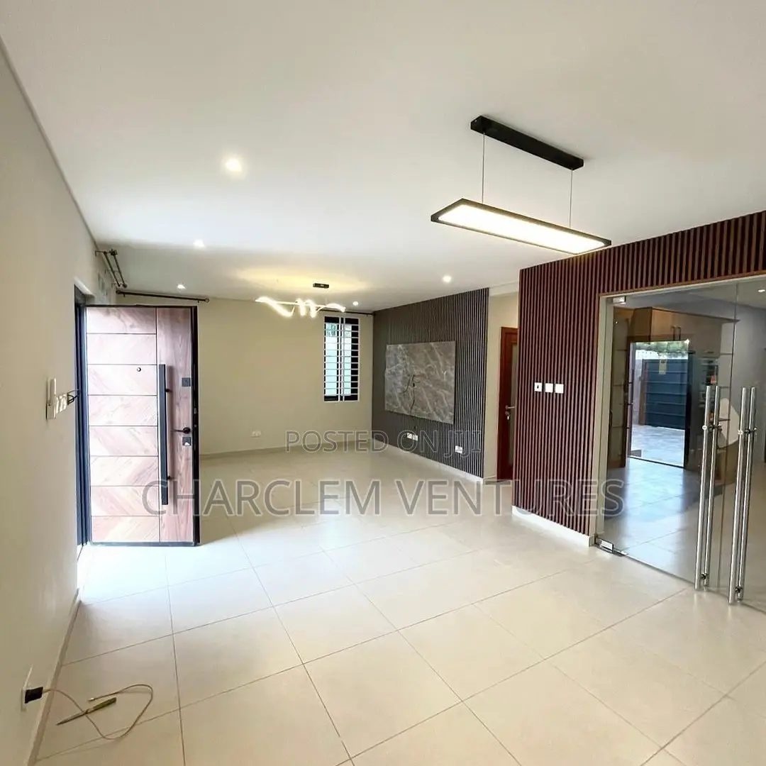 5bdrm House in Charclem Ventures, Accra Metropolitan for sale in Accra Metropolitan