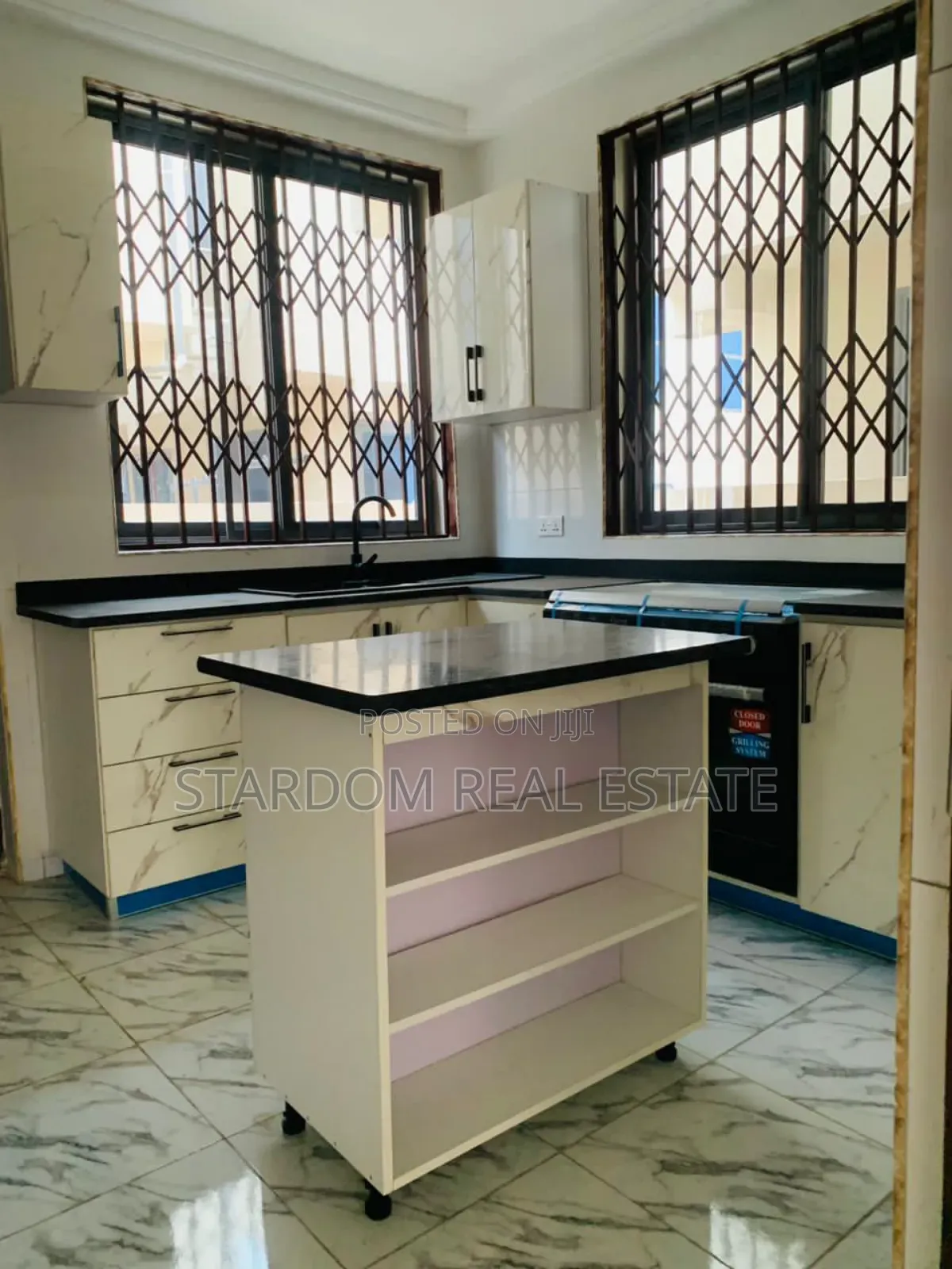 3bdrm Duplex in Oyarifa for rent in Oyarifa