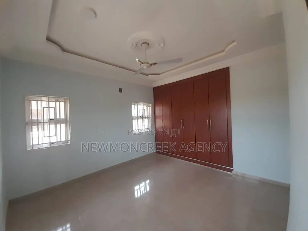 4bdrm Duplex in Gated Estate,Oyibi, Accra Metropolitan for sale in Accra Metropolitan