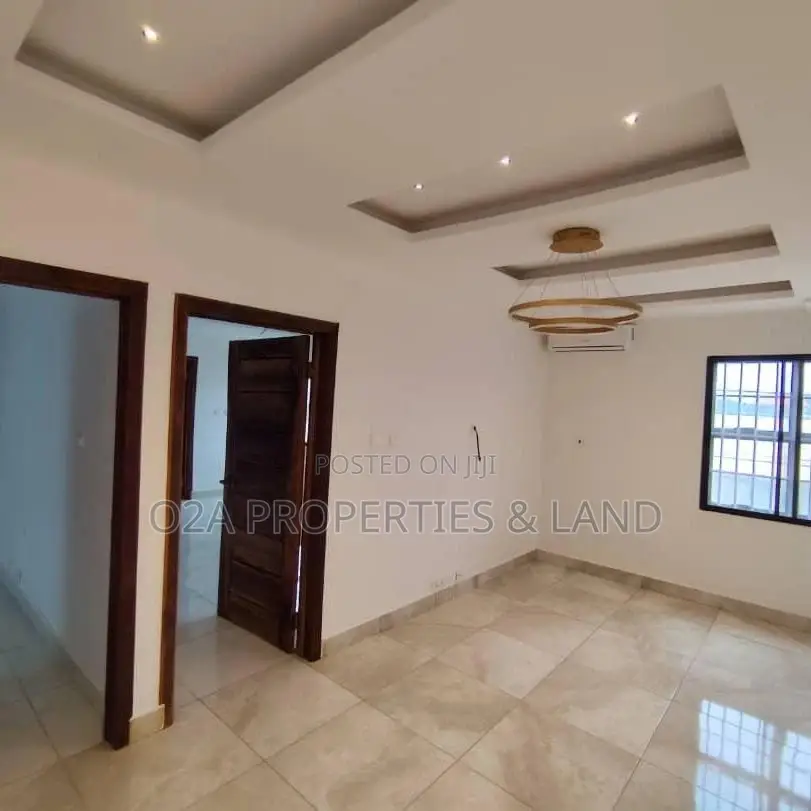 4bdrm House in East Legon Ogbojo for sale in New Legon