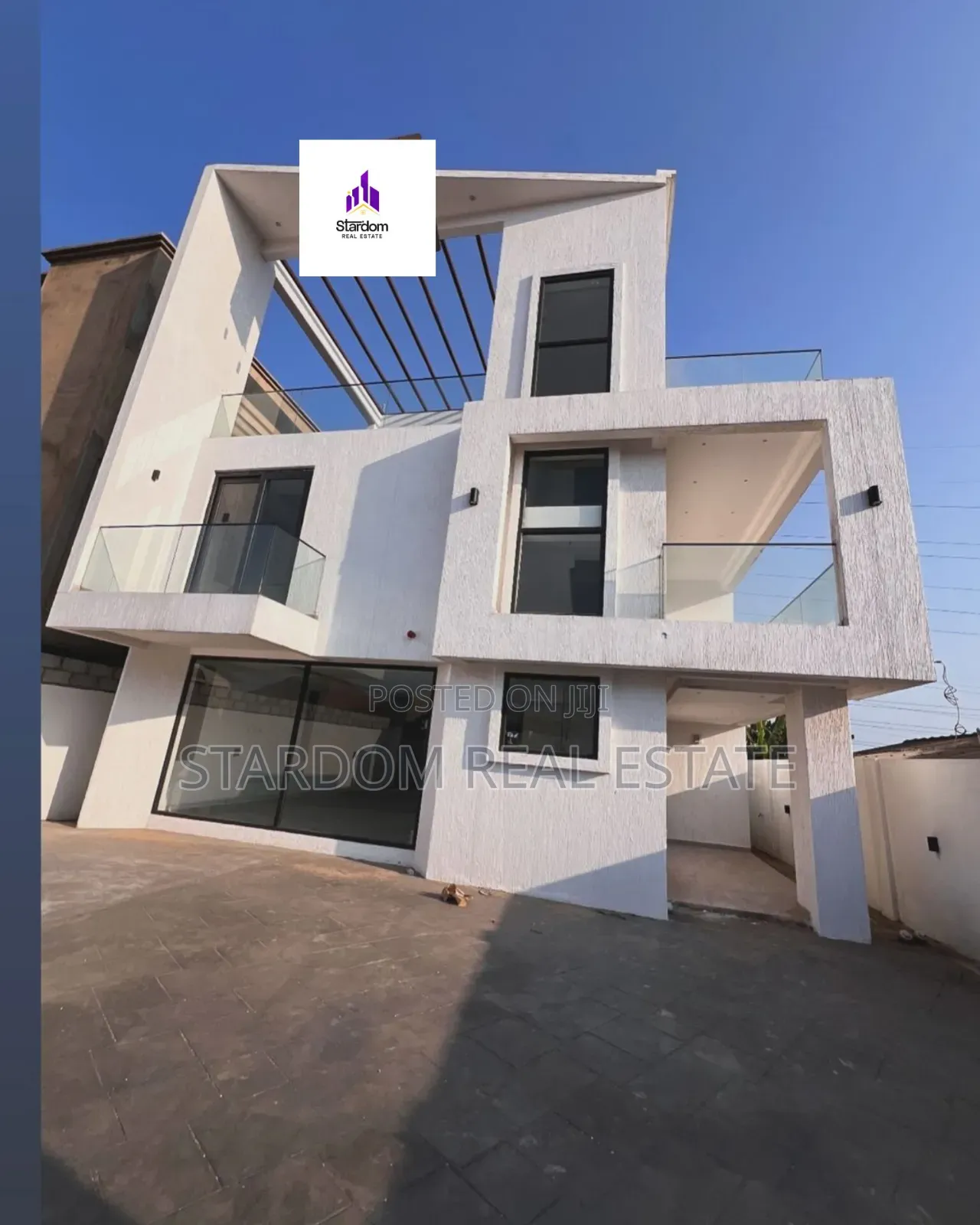 4bdrm Duplex in Adjiriganor for sale in Adjiriganor