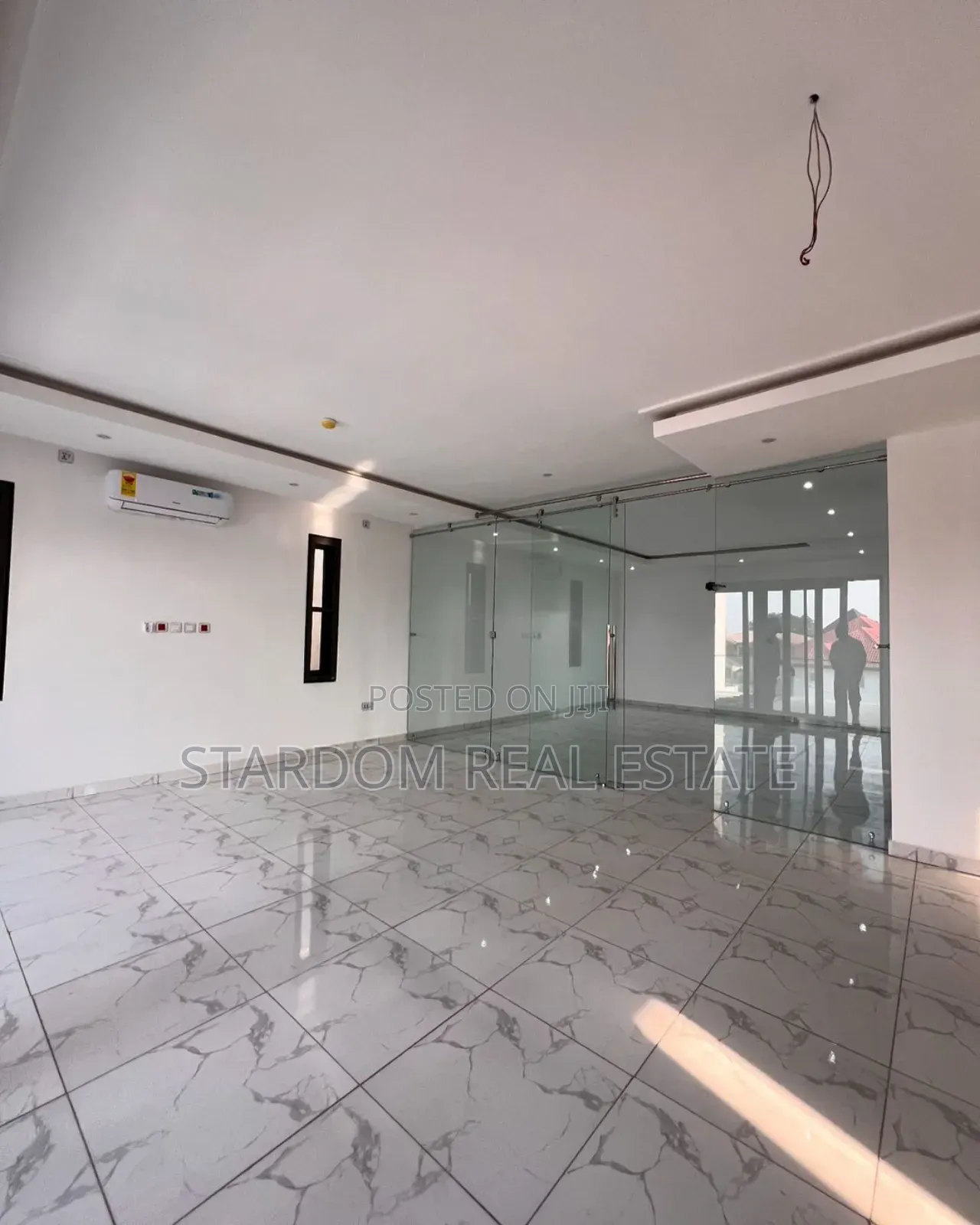 4bdrm Duplex in Adjiriganor for sale in Adjiriganor