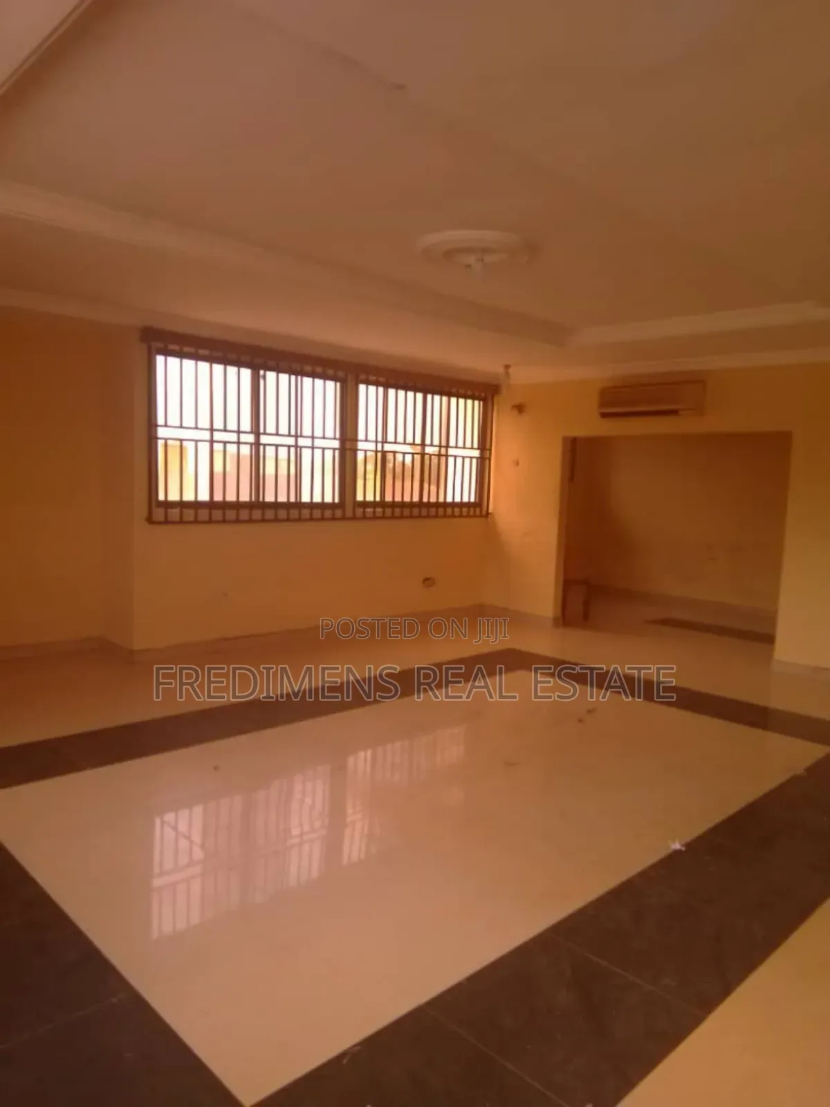 8bdrm House in Fredimens Real, Kumasi Metropolitan for sale in Kumasi Metropolitan