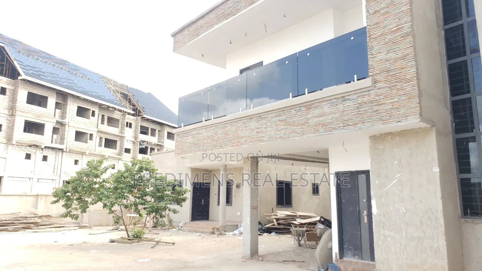 7bdrm House in Fredimens Real, Kumasi Metropolitan for sale in Kumasi Metropolitan