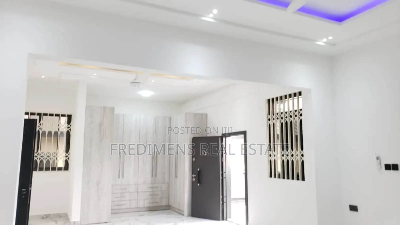 7bdrm House in Fredimens Real, Kumasi Metropolitan for sale in Kumasi Metropolitan
