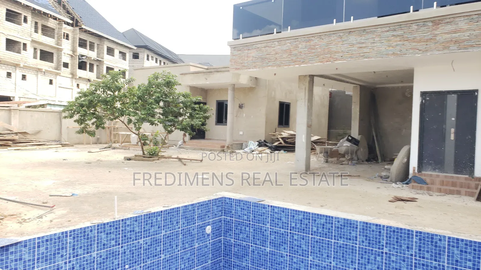 7bdrm House in Fredimens Real, Kumasi Metropolitan for sale in Kumasi Metropolitan