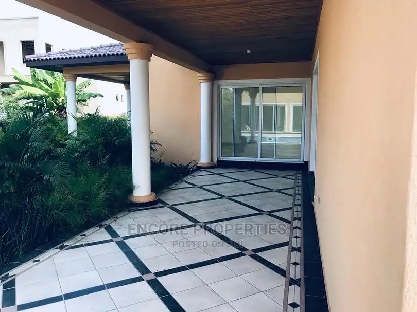 Ultra Morden 5 Bedroom House At Trasacco in East Legon
