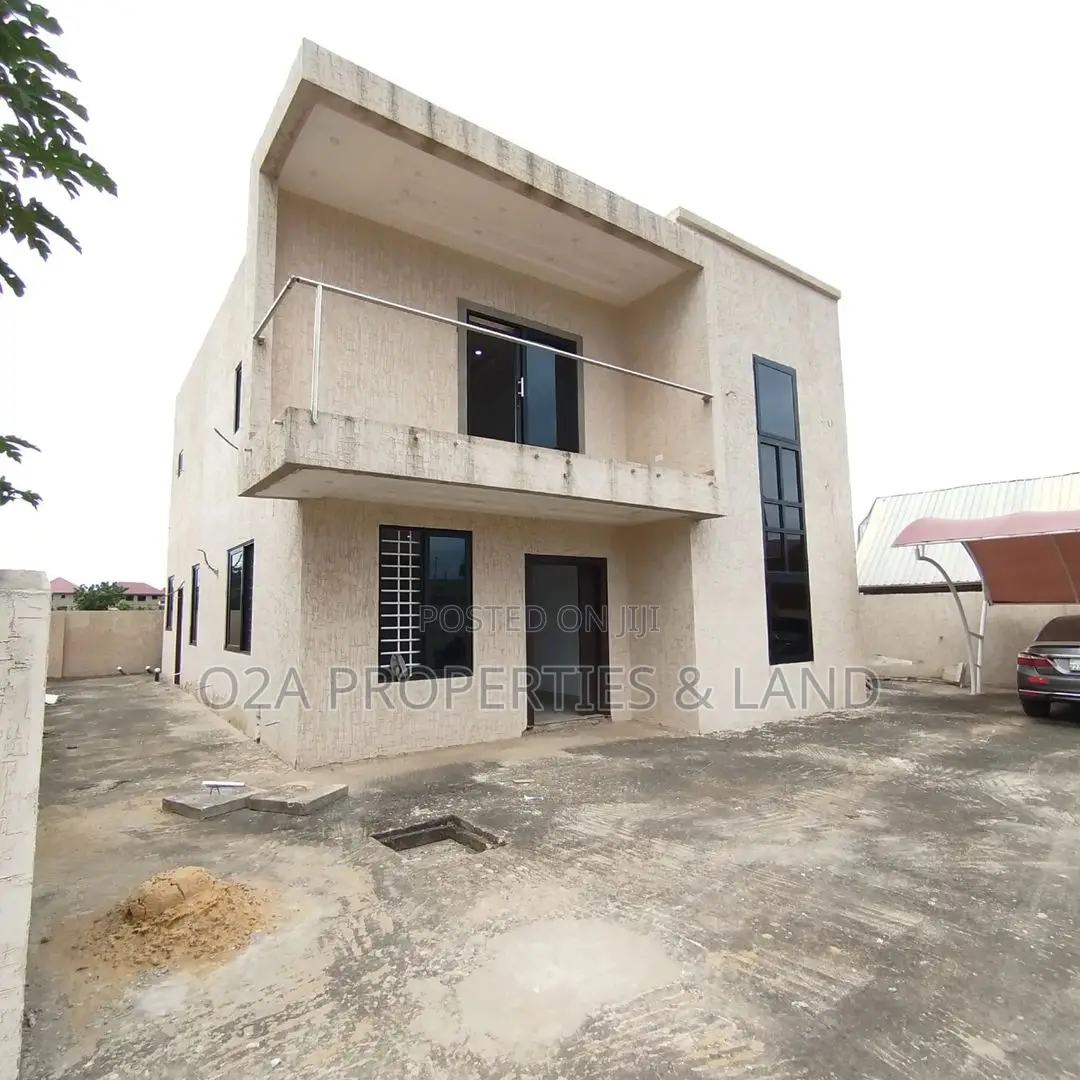 5bdrm House in Adenta New Legon for sale in North Legon