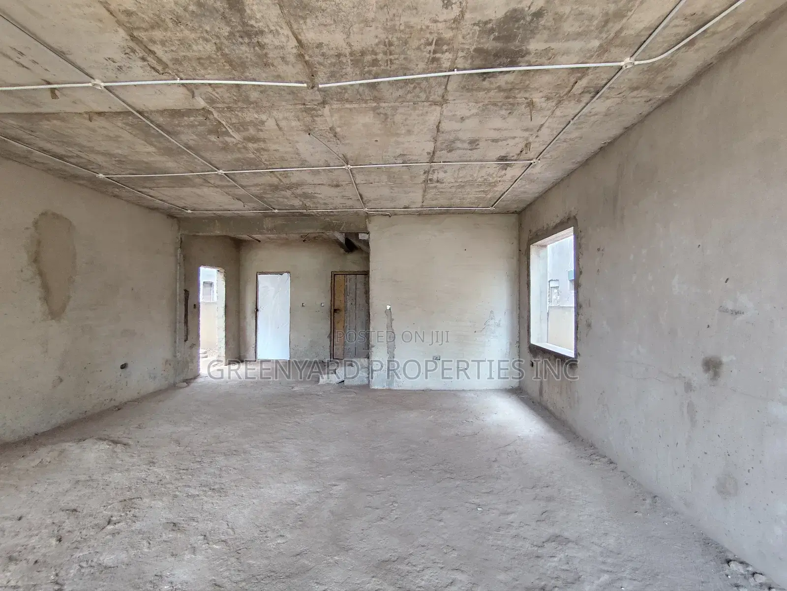 3bdrm Townhouse/Terrace in Adjiringanor, East Legon for sale in East Legon