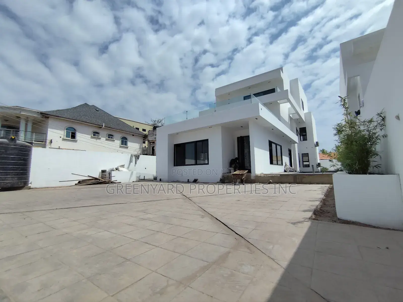 6bdrm Mansion in Adjiringanor, East Legon for sale in East Legon