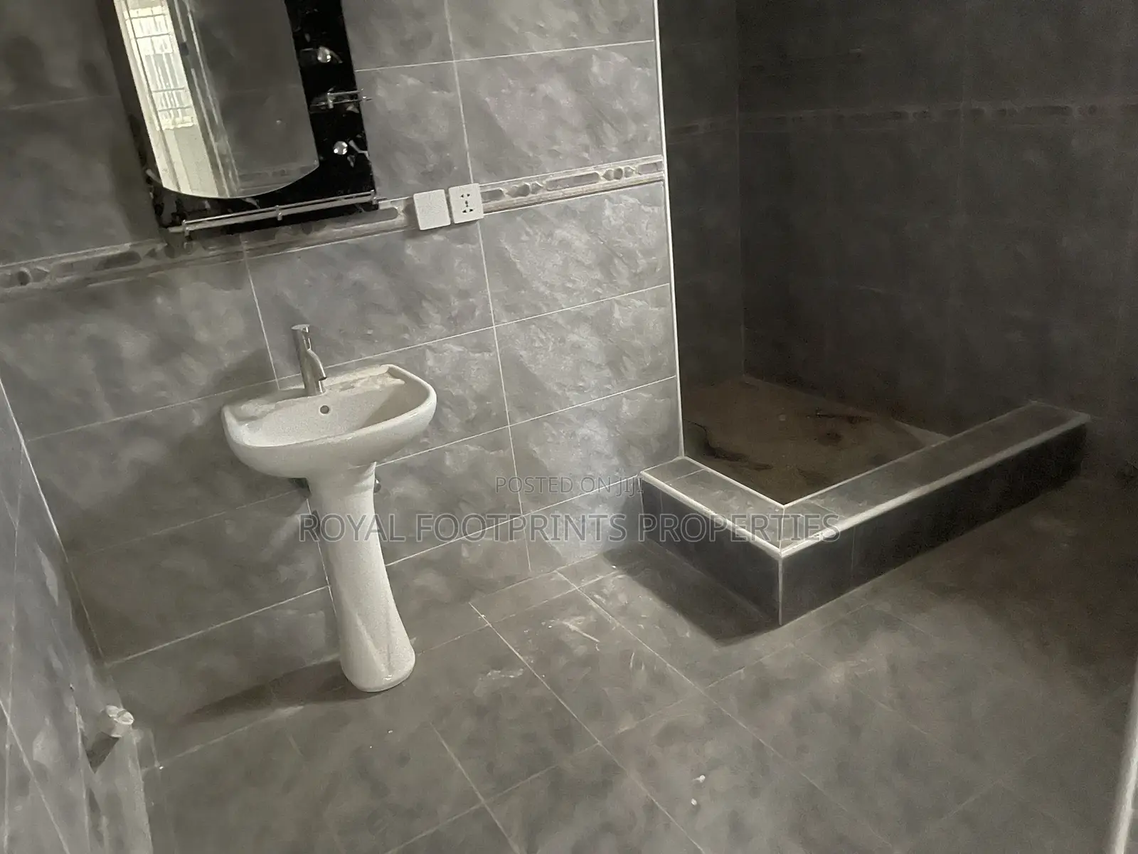 1bdrm Apartment in Royal Footprints, Abokobi for rent in Abokobi