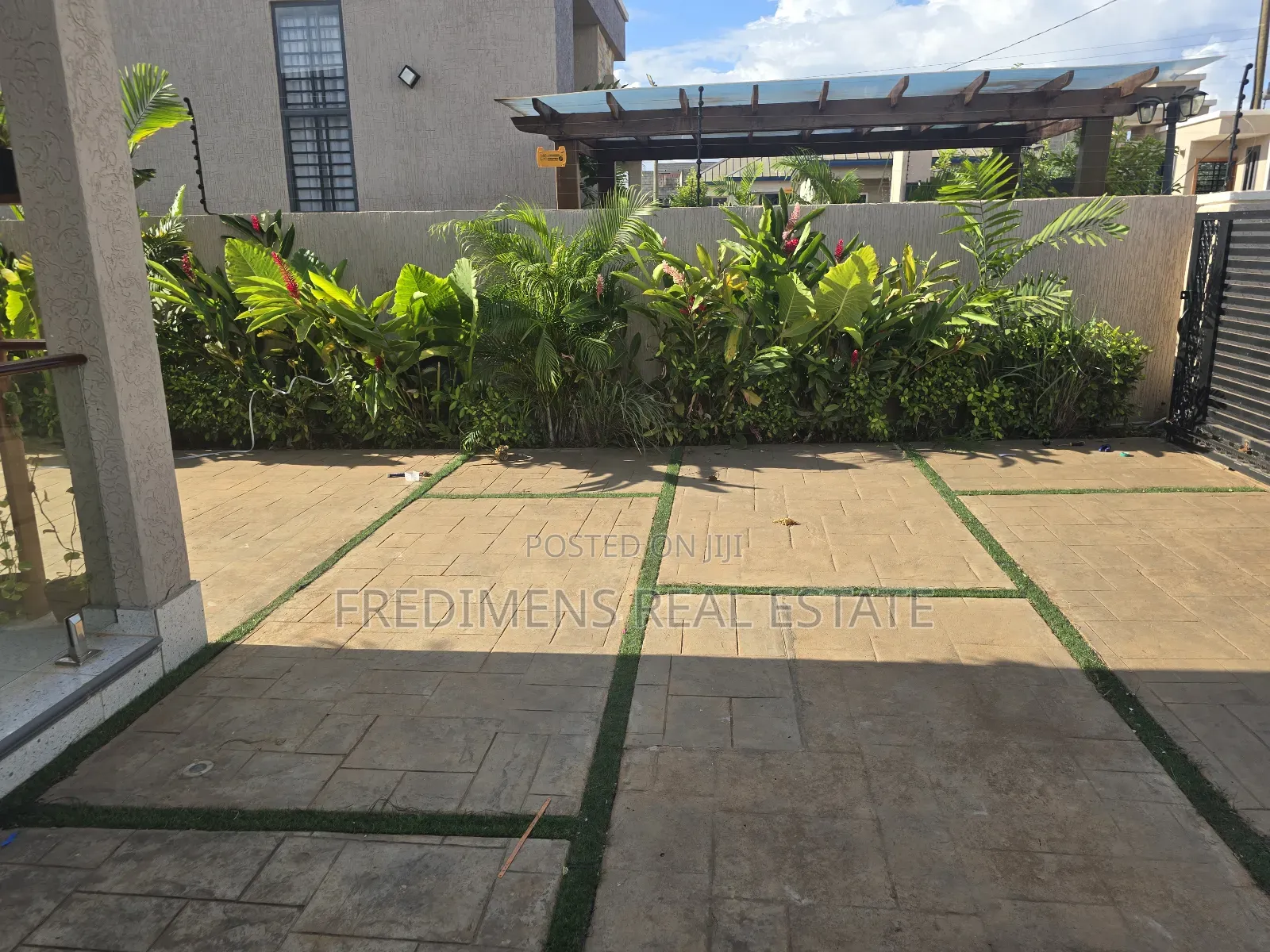 Furnished 4bdrm House in Fredimens Real, Kumasi Metropolitan for sale in Kumasi Metropolitan