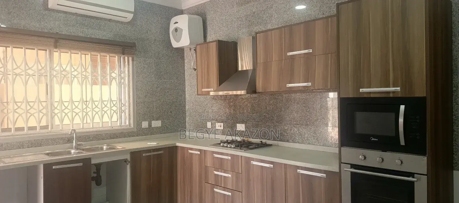 5bdrm House in Ambassadorial, East Legon for rent in East Legon