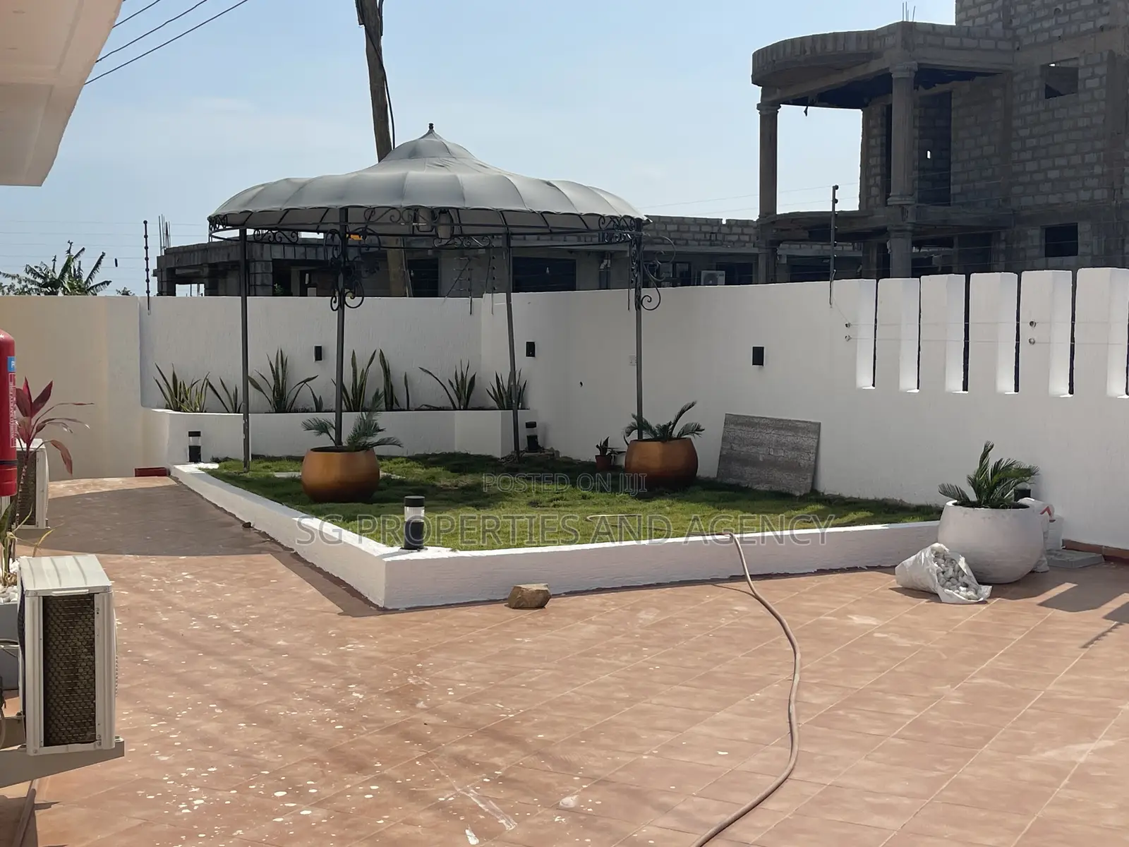 2bdrm Townhouse / Terrace in Lashibi, Spintex for rent in Spintex