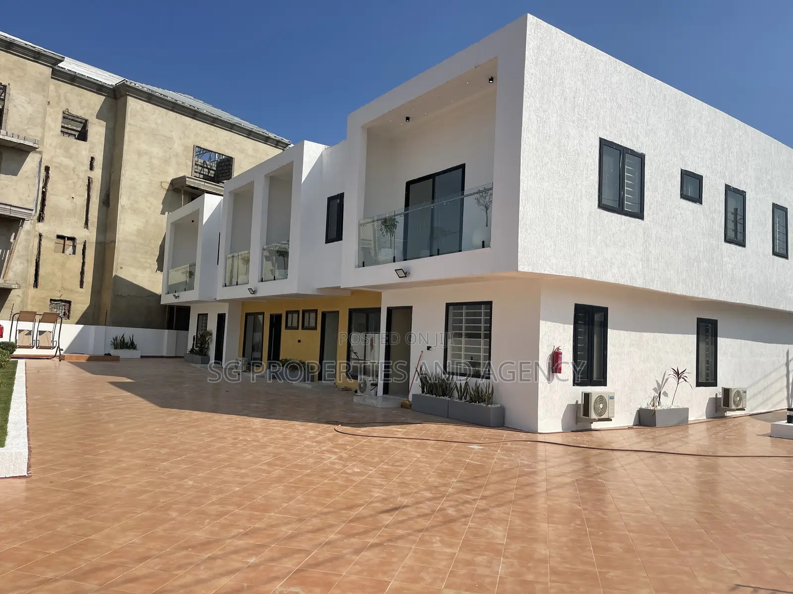 2bdrm Townhouse / Terrace in Lashibi, Spintex for rent in Spintex